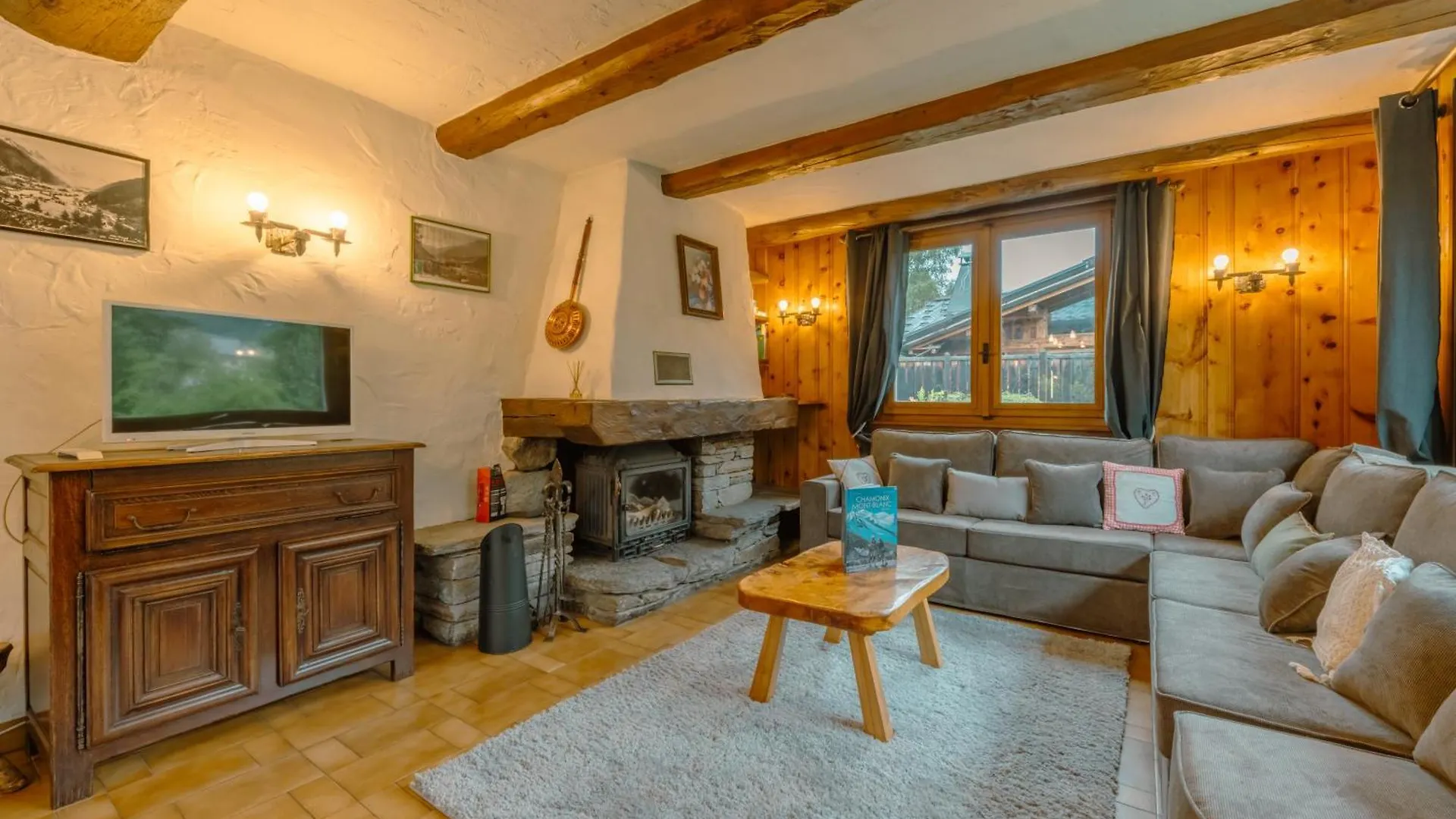 Chalet Riviere - Happy Rentals contacts