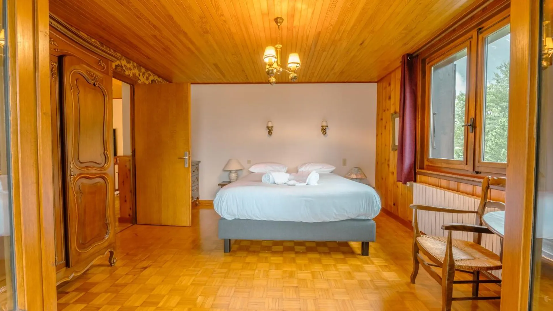 Chalet Riviere - Happy Rentals Chamonix Apartment